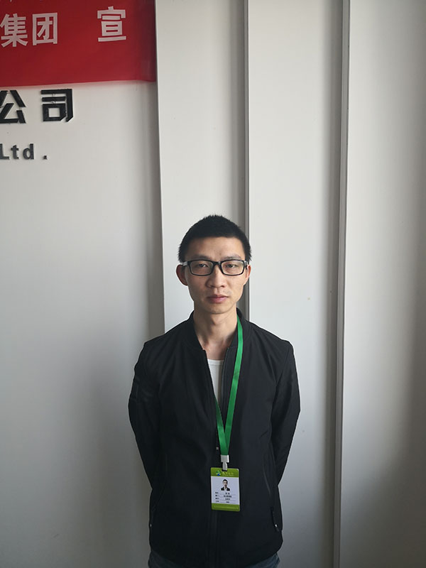 1660530069439913.jpg 項(xiàng)目管理中心胡劍最美文旅人之優(yōu)秀員工.jpg